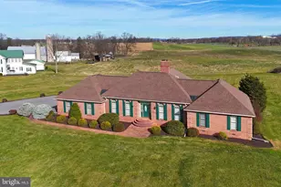 1015 Buchanan Trail E, Greencastle, PA 17225 - Photo 4