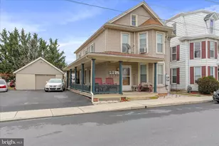 26 E E Madison St, Greencastle, PA 17225 - Photo 2