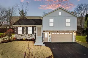 110 Hykes Rd E, Greencastle, PA 17225 - Photo 2