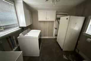 34 Clayton Ave, Waynesboro, PA 17268 - Photo 8