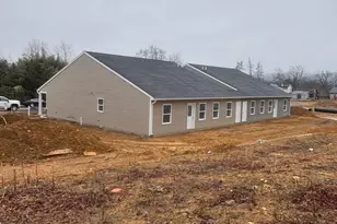 212 Grace Ann Ct, Fayetteville, PA 17222 - Photo 2