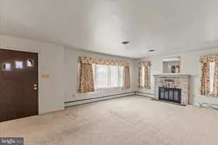 1055 S Main St, Chambersburg, PA 17201 - Photo 10