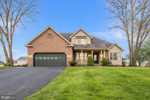 6510 Olde Pine Dr, Chambersburg, PA 17202 - Photo 2