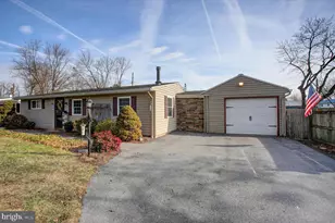 32 5th Ave, Fayetteville, PA 17222 - Photo 4