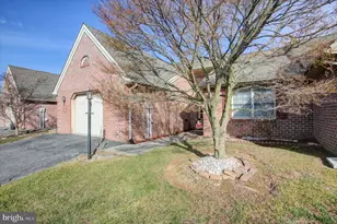 2355 Majestic Ct, Chambersburg, PA 17202 - Photo 4