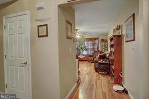 2355 Majestic Ct, Chambersburg, PA 17202 - Photo 8