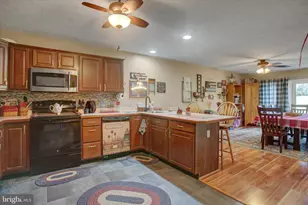 2355 Majestic Ct, Chambersburg, PA 17202 - Photo 10