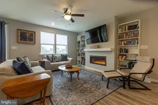 2098 Mandarin Dr, Chambersburg, PA 17202 - Photo 1