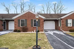 722 Fireside Dr, Shippensburg, PA 17257 - Photo 1