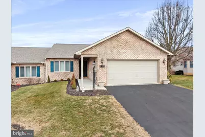 315 Woodvale Drive, Chambersburg, PA 17201 - Photo 2