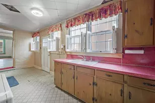 141 S Washington St, Greencastle, PA 17225 - Photo 6