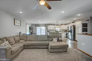 10193 Cardinal Dr, Orrstown, PA 17244 - Photo 16