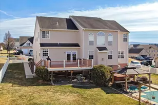 8935 Harper Dr, Waynesboro, PA 17268 - Photo 6