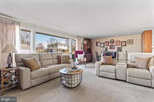 146 Harvest Ln, Chambersburg, PA 17202 - Photo 8