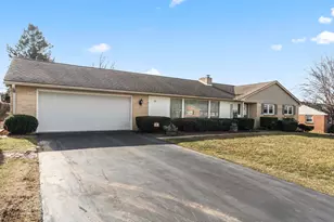 146 Harvest Ln, Chambersburg, PA 17202 - Photo 1