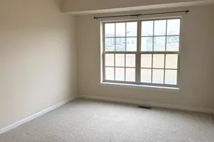 2048 Powell Dr, Chambersburg, PA 17201 - Photo 12