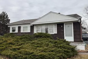 102 Lincoln Dr, Fayetteville, PA 17222 - Photo 1