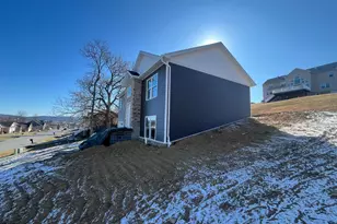 8286 Capri Ct, Waynesboro, PA 17268 - Photo 2