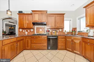 11067 Weatherstone Dr, Waynesboro, PA 17268 - Photo 14