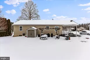 1660 Hawthorne Ln, Chambersburg, PA 17202 - Photo 6