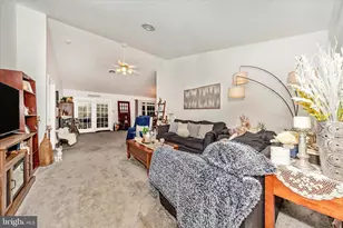 608 Brookview Dr, Greencastle, PA 17225 - Photo 6