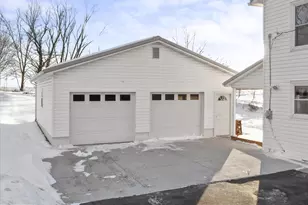 62 E Main St, Fayetteville, PA 17222 - Photo 2