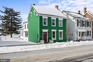 148 N Carlisle St, Greencastle, PA 17225 - Photo 2