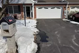 734 Golden Spring Dr N, Waynesboro, PA 17268 - Photo 2