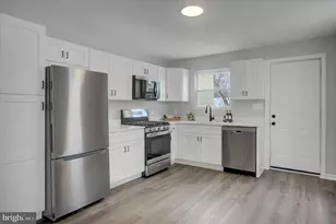 828 Broad St, Chambersburg, PA 17201 - Photo 10