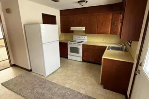 228 W 8th St, Waynesboro, PA 17268 - Photo 2