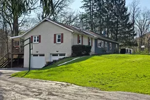 9654 Circle Dr, Chambersburg, PA 17201 - Photo 2