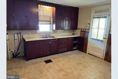 325 and 327 Hood Street, Chambersburg, PA 17201 - Photo 4