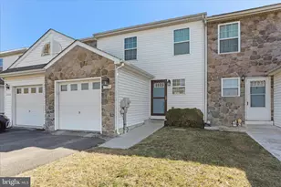 3010 Orchard Dr, Chambersburg, PA 17201 - Photo 4