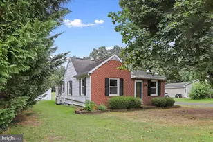 105 Poplar St, Mont Alto, PA 17237 - Photo 2