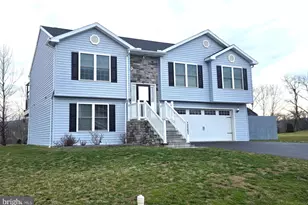 12291 Shelby Ave, Waynesboro, PA 17268 - Photo 2