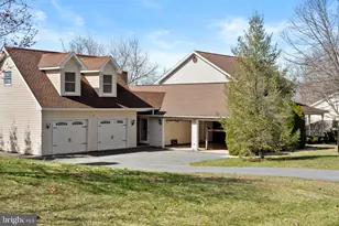 11459 Valleywood Dr, Waynesboro, PA 17268 - Photo 4