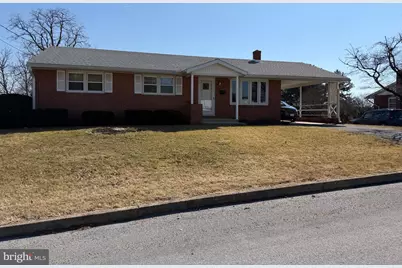 413 Ridge Avenue, Waynesboro, PA 17268 - Photo 2