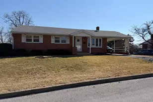 413 Ridge Ave, Waynesboro, PA 17268 - Photo 2