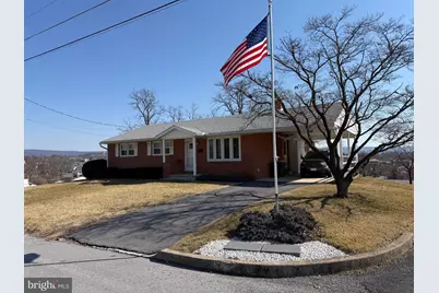 413 Ridge Avenue, Waynesboro, PA 17268 - Photo 1