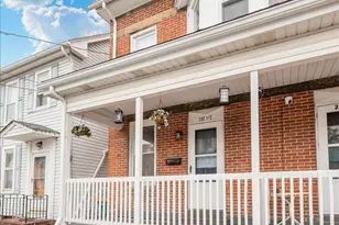 202 1/2 Park St, Waynesboro, PA 17268 - Photo 1