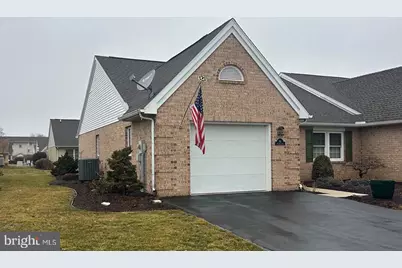 64 Sanibel Lane, Chambersburg, PA 17201 - Photo 2