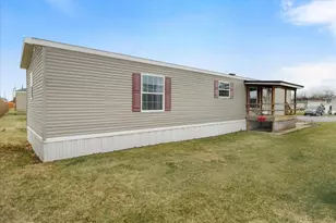 265 N Carlisle St, Greencastle, PA 17225 - Photo 2