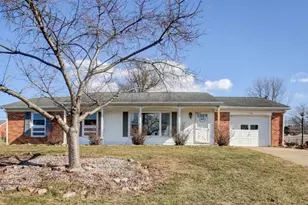 128 Hillside Dr, Fayetteville, PA 17222 - Photo 1