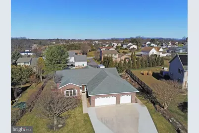 720 Cresson Drive, Chambersburg, PA 17202 - Photo 1