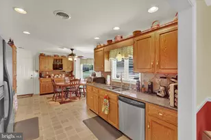 261 Sunbrook Dr, Chambersburg, PA 17201 - Photo 4