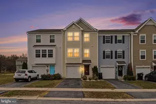 3566 Maplewood Ct, Fayetteville, PA 17222 - Photo 2