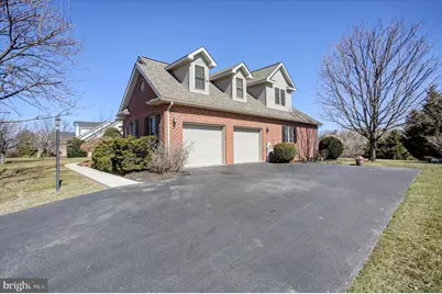 1634 Majestic Drive, Chambersburg, PA 17202 - Photo 4