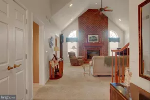 1634 Majestic Dr, Chambersburg, PA 17202 - Photo 8