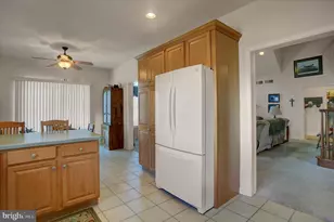 1634 Majestic Dr, Chambersburg, PA 17202 - Photo 18