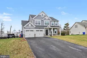 108 Apple Blossom Ct, Fayetteville, PA 17222 - Photo 4